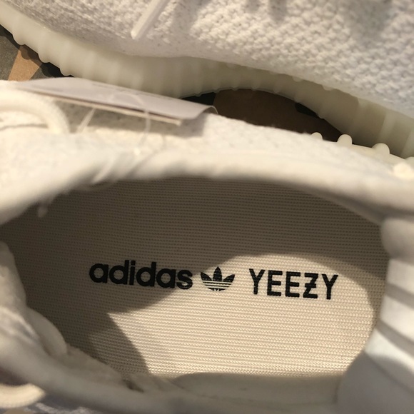 Adidas Yeezy Boost 350 V2 Triple White - Picture 4 of 4